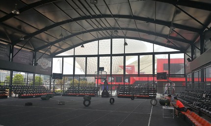 便利可移動(dòng)的室外籃球場(chǎng)篷房：節(jié)省成本、環(huán)保又實(shí)用!